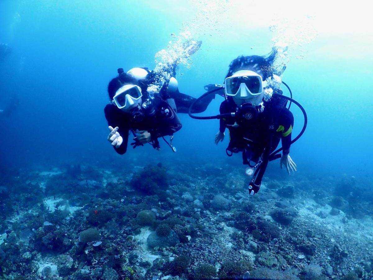 Hotel Pamanilao And Padoy'S Dive Camp Batangas Exterior foto
